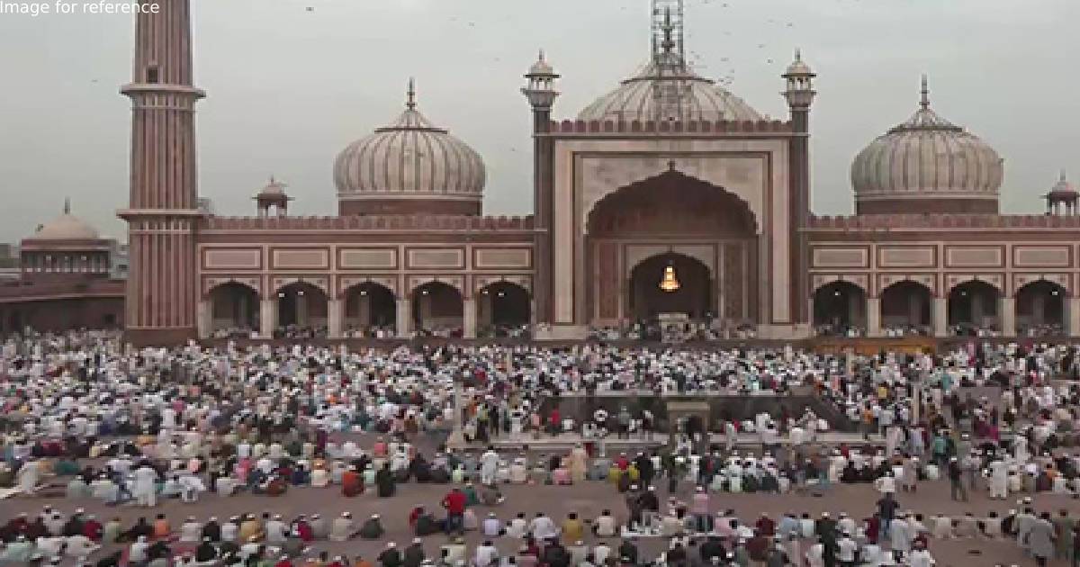 New Delhi: Devotees offer namaz at Jama Masjid on Eid-Al-Adha